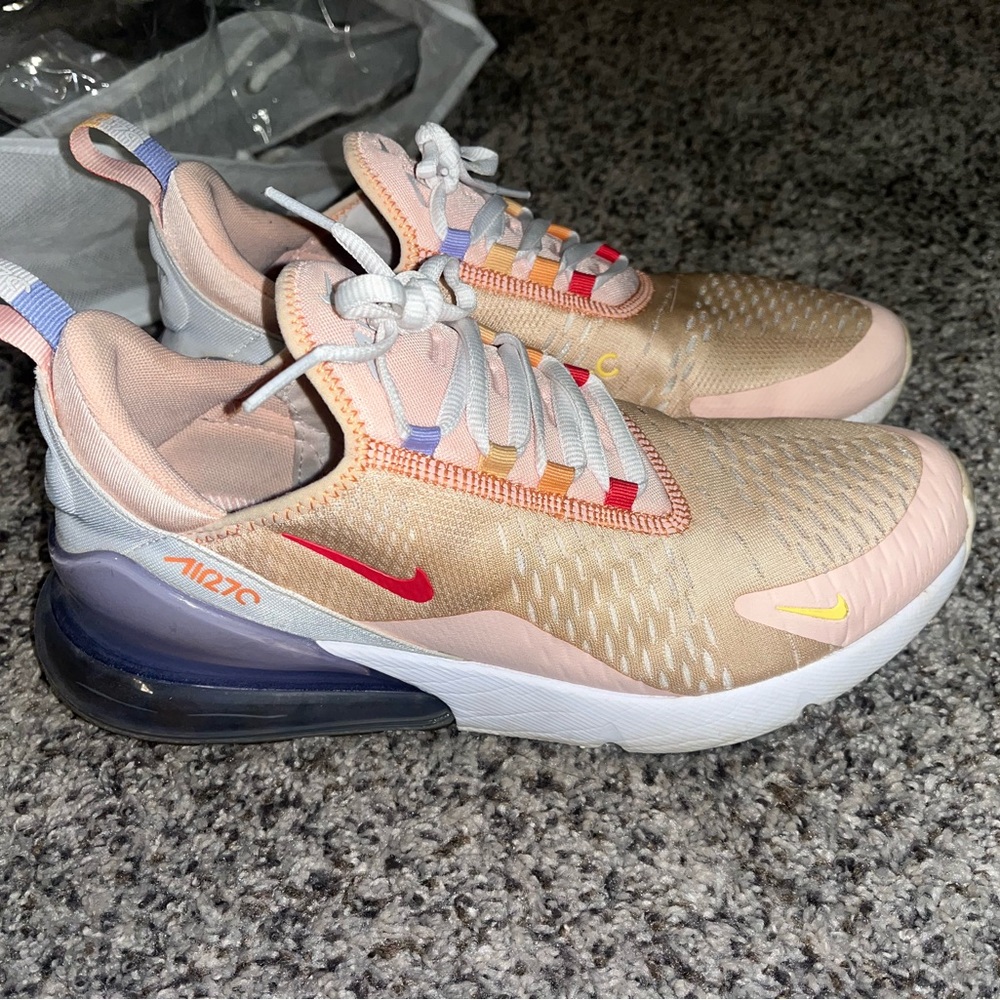 270 nike womens shoes
